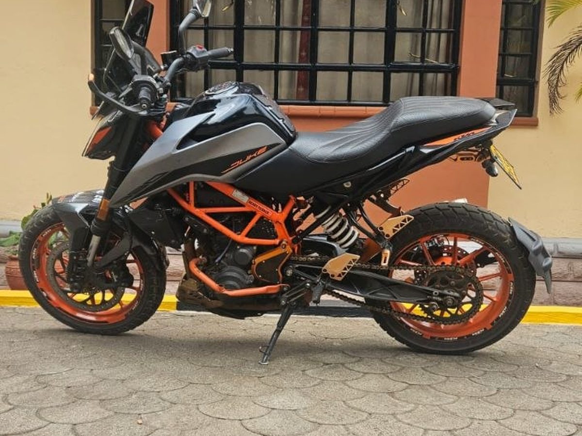 2022 KTM Duke 390 — photo 2