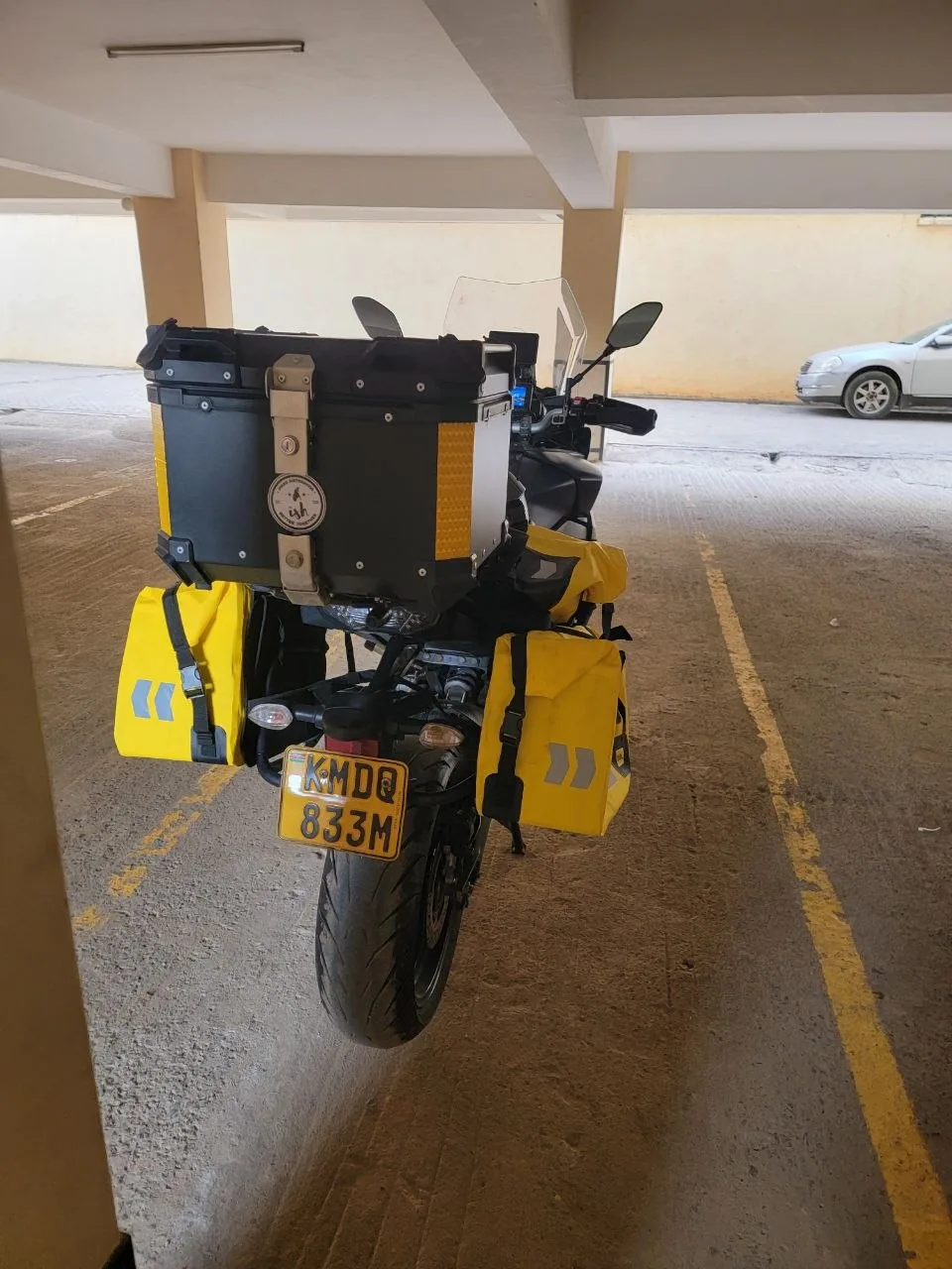 Yamaha Tracer 900GT — pannier rack installation — photo 3
